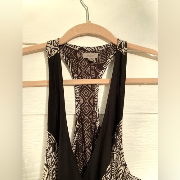 Urban Outfitters wrap dress in black and tan. Size small (fits like XS/S) - Picture 3 of 8